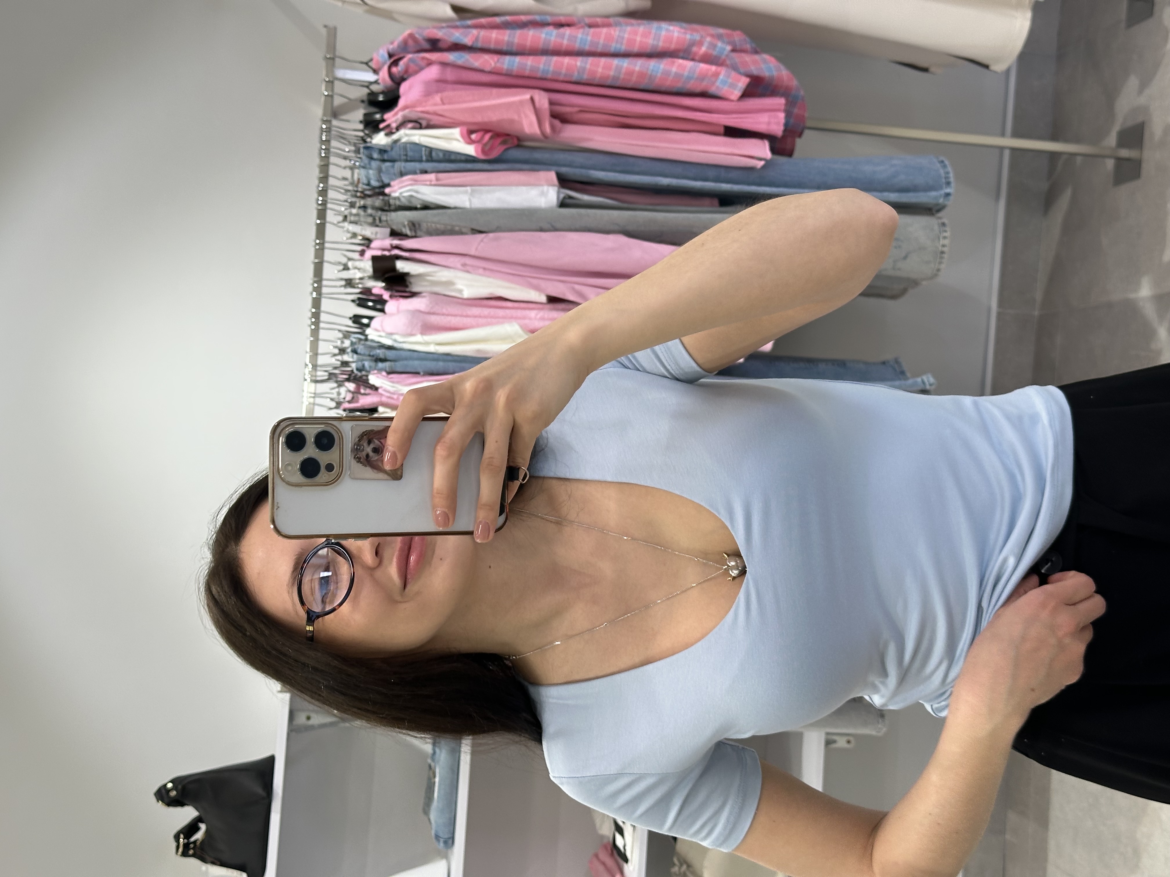 Футболка силуетна V-виріз 5191 блакитний, S