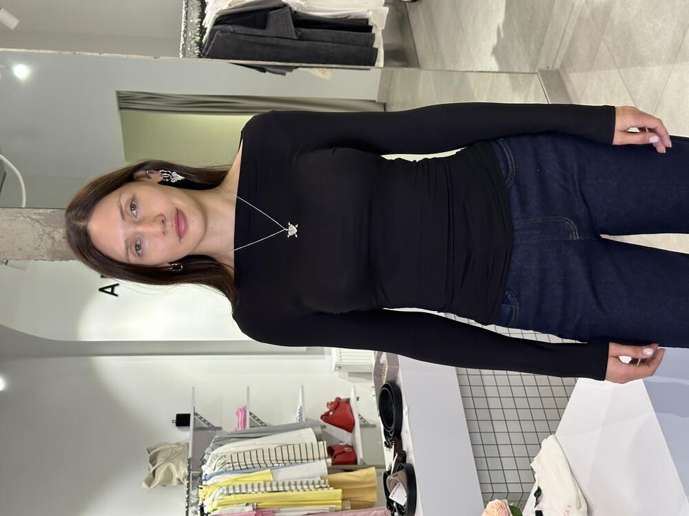 Лонгслів виріз човником 