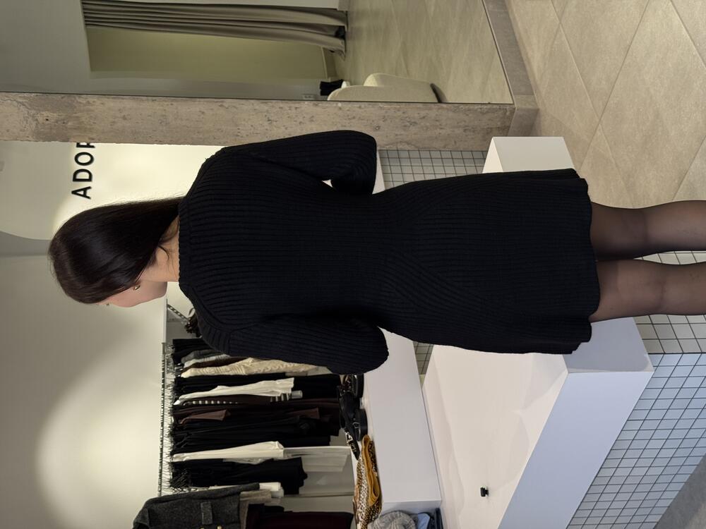 Сукня тепла з акцентом на талії довгий рукав чорний, one size